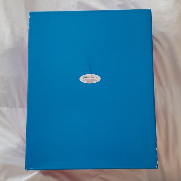 Holiday Gift Box - preloved - Picture 3 of 5